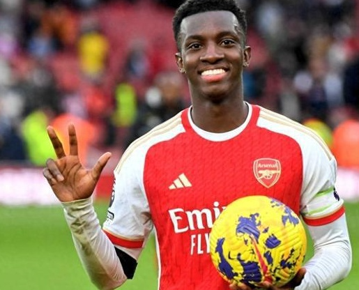 Arsenal rozważa oddanie Nketiah, Everton prawdopodobnie skorzysta z okazji, aby wypożyczyć napastnika